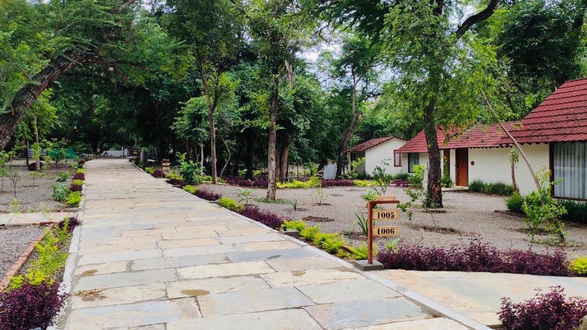Aranya Vilas - A Nature Resort Udaipur Exterior photo