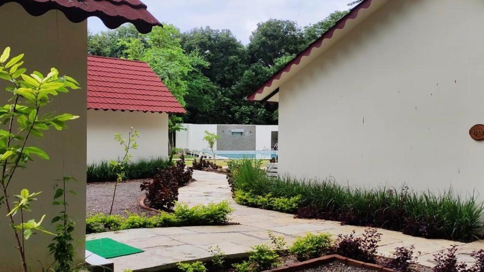 Aranya Vilas - A Nature Resort Udaipur Exterior photo