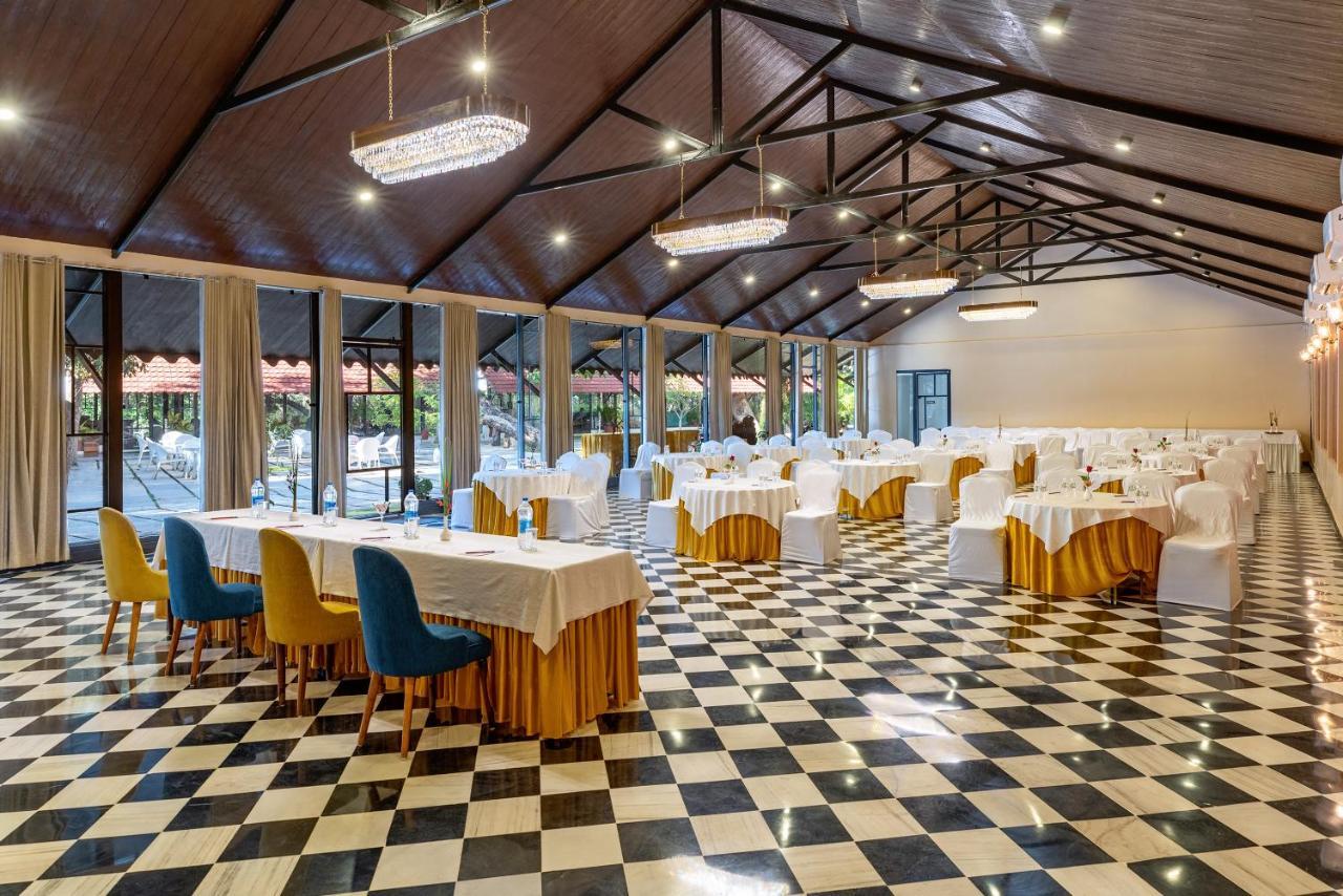 Aranya Vilas - A Nature Resort Udaipur Exterior photo
